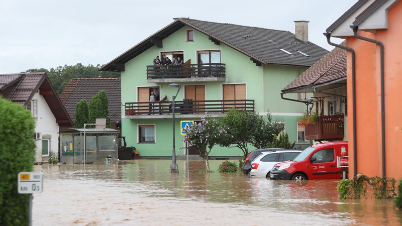 Fotografija: Avgustovske poplave so zelo prizadele prebivalce v občini Komenda. FOTO: Dejan Javornik