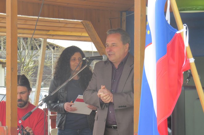 Tudi trebanjski župan Alojzij Kastelic se bo vključil v iskanje romskega kandidata. FOTO: Bojan Rajšek/Delo