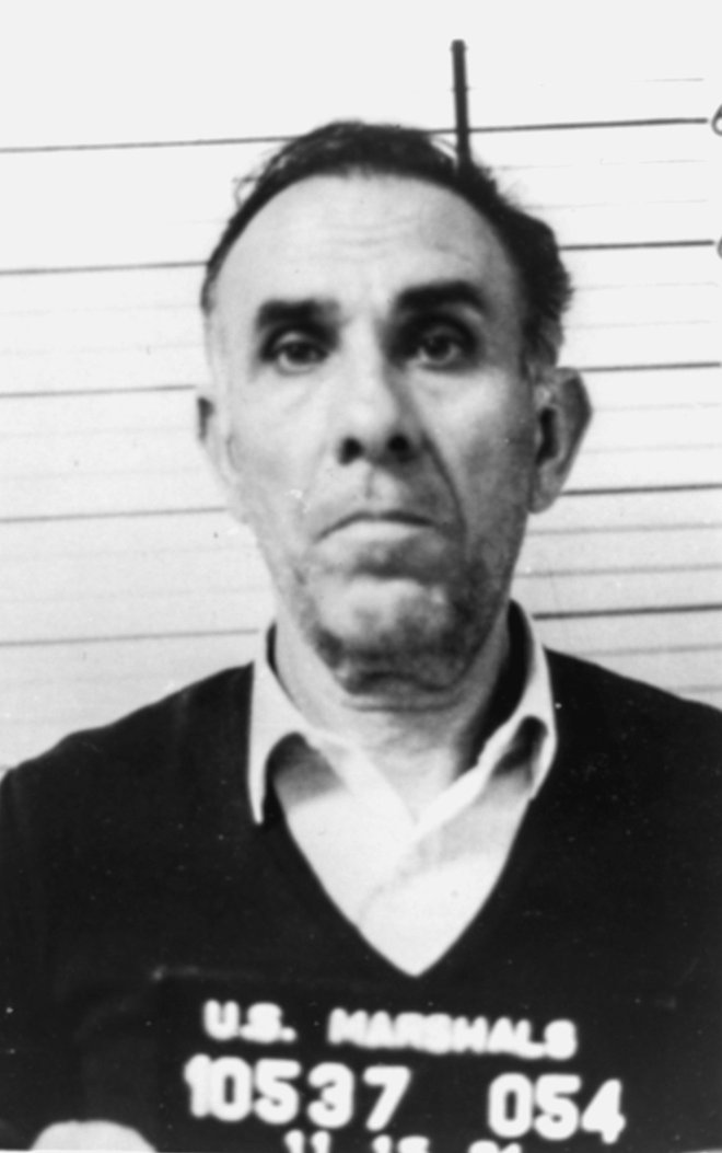 Caravaggievo sliko je imel po pričevanju enega od mafijskih skesancev nekaj časa pri sebi doma mafijski šef Gaetano Badalamenti, eden najbolj iskanih preprodajalcev mamil s seznama FBI, ki so ga leta 1984 aretirali v ZDA, kjer je pozneje umrl. Foto FBI