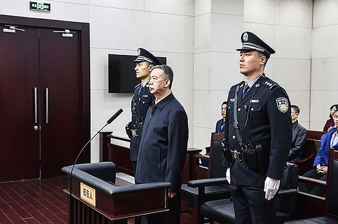 S sodišča so danes še sporočili, da je Meng priznal vsa kazniva dejanja in se ne bo pritožil na sodbo. FOTO: AFP