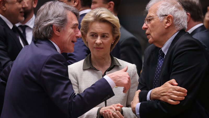 Fotografija: Vse je kazalo, da bodo pogajanja na izrednem vrhu o prihodnjem proračunu EU zapletena in dolga. FOTO: AFP