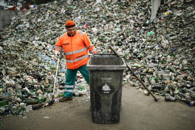 Odpadki se kopičijo. FOTO: Uroš Hočevar/Delo