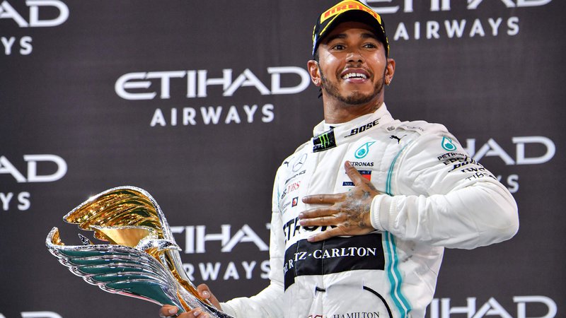 Fotografija: Tudi Mercedes, za katerega vozi britanski dirkač Lewis Hamilton, se je pridružil akciji za izdelavo respiratorjev. FOTO: AFP
