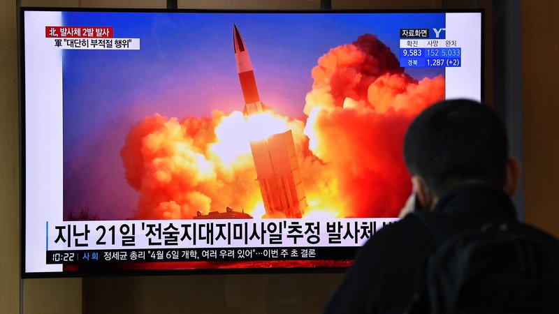 Fotografija: V Južni Koreji so menili,da je testiranje raket zdaj precej neprimerno. FOTO: Jung Yeon-je Afp