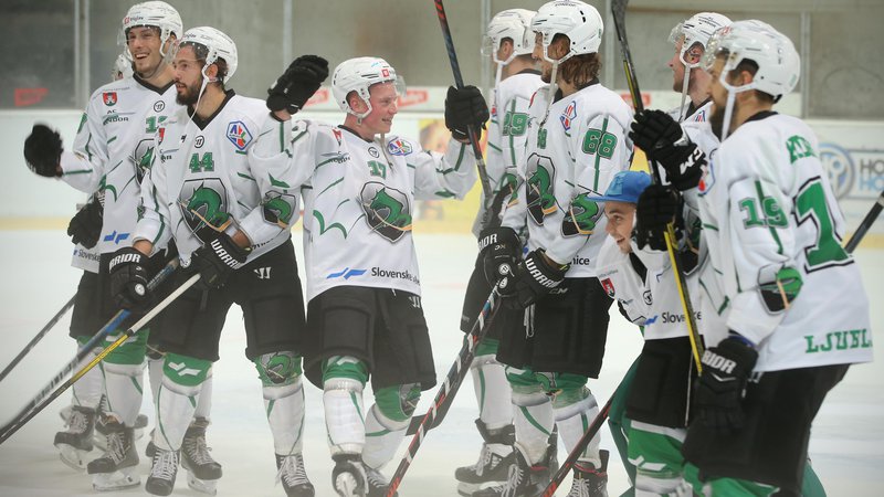 Fotografija: Ljubljanski hokejisti so morali predčasno končati sezono, toda v njihovem vodstvu ni mrtvila. FOTO: Jure Eržen