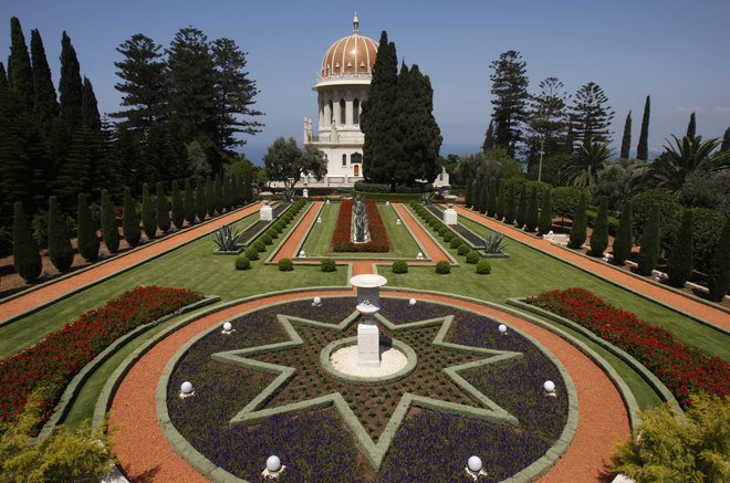 Ena od znamenitosti Haife so tudi Bahajski vrtovi, ki so del Unescove dediščine. FOTO: Reuters