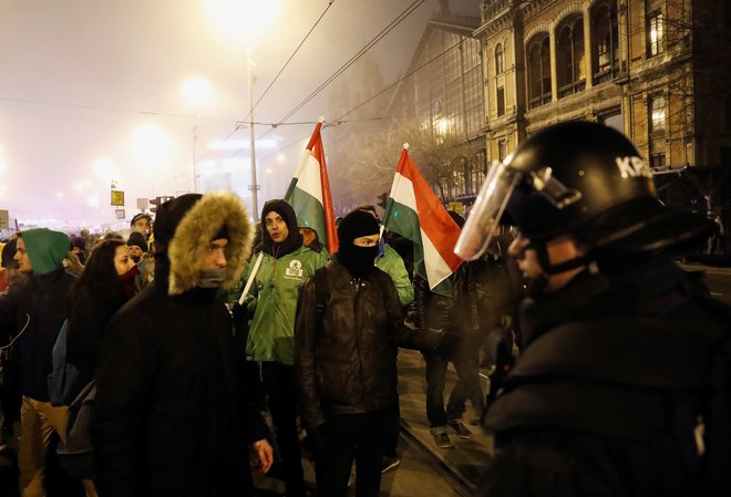 Madžari protestirajo proti suženjskemu zakonu. FOTO: Reuters