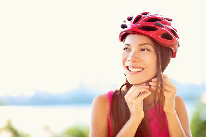 Izvrstna čelada za rekreativnega kolesarja stane od 60 do 150 evrov. FOTO: Shutterstock