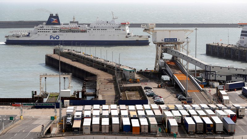Fotografija: Koprčana so ujeli v dovrskem pristanišču. FOTO: Reuters