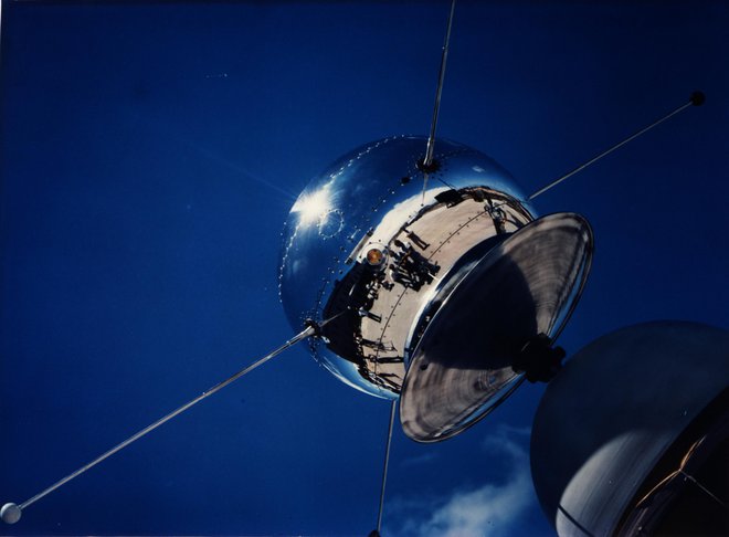 Prvi testni satelit iz programa Vanguard je sicer preživel ekplozijo rakete, a ni nikoli poletel v vesolje. FOTO: Nasa 