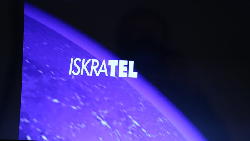 Fotografija: Iskratel prehaja v avstrijske roke od družbe Fintel, ki je v lasti menedžerjev in zaposlenih. Kupnina znaša 37,5 milijona evrov.  FOTO: Jože Suhadolnik/Delo