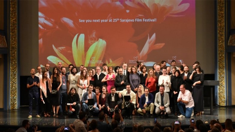 Fotografija: Nagrajenci letošnjega sarajevskega filmskega festivalu na odru Narodnega gledališča FOTO: SFF