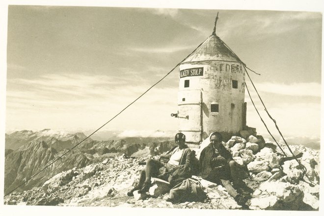 Podoba stolpa leta 1945. FOTO: ZVKDS