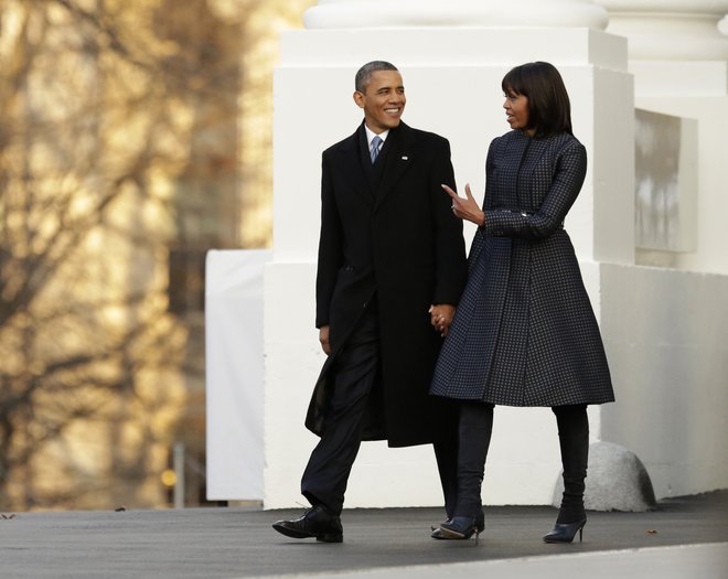 Za večino Američanov je bilo ime Thom Browne precej neznano, dokler se ni ameriška prva dama v njegovem plašču obleki pojavila na drugi moževi predsedniški inavguraciji januarja 2013. Foto Reuters
