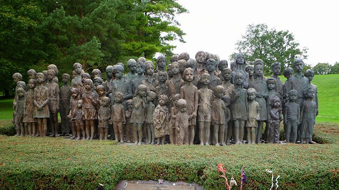 Spomenik na kraju nacističnega zločina: vas Lidice na Češkem. Foto Wikipedija