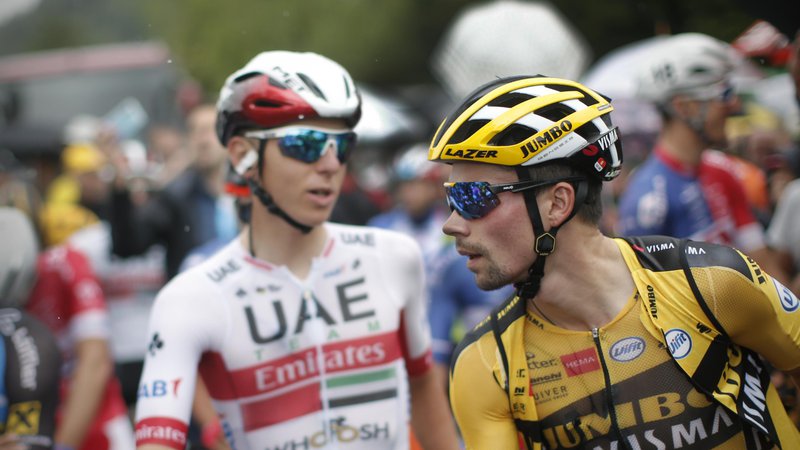 Fotografija: Primož Roglič (desno) je po zmagi na dirki Tour de l'Ain favorit pred kriterijem Dauphine, na katerem bo med njegovimi tekmeci tudi Tadej Pogačar. FOTO: Jure Eržen/Delo