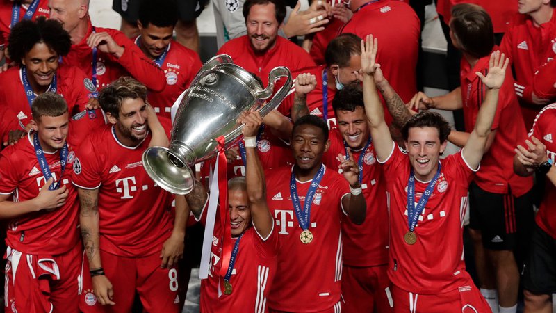 Fotografija: Veselju Bayernovih nogometašev po osvojeni lovoriki lige prvakov ni bilo konca. FOTO: Manu Fernandez/AFP