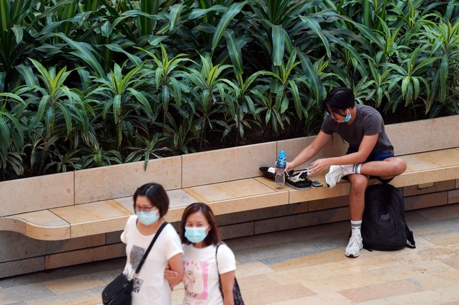 Tokratno raziskavo hongkonških znanstvenikov je, kot so se ti pohvalili, že sprejela mednarodna medicinska revija Clinical Infectious Diseases. FOTO: Lam Yik/Reuters