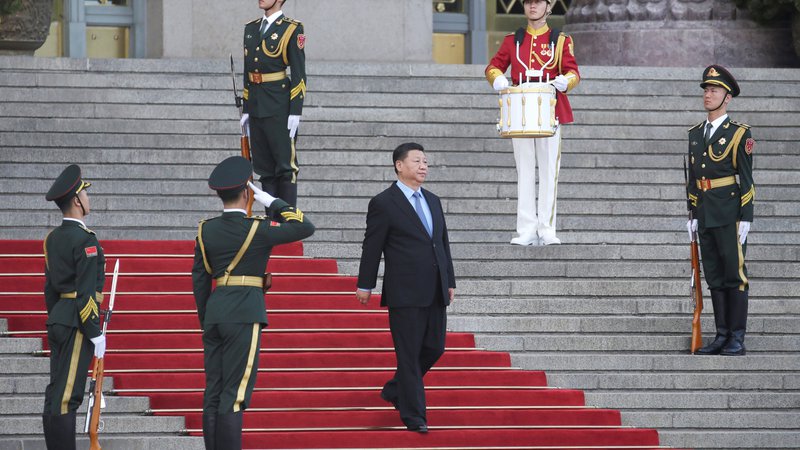 Fotografija: Kitajski predsednik Xi Jinping ob obisku kazahstanskega predsednika Nursultana Nazarbayeva v Pekingu. FOTO: Jason Lee/Reuters