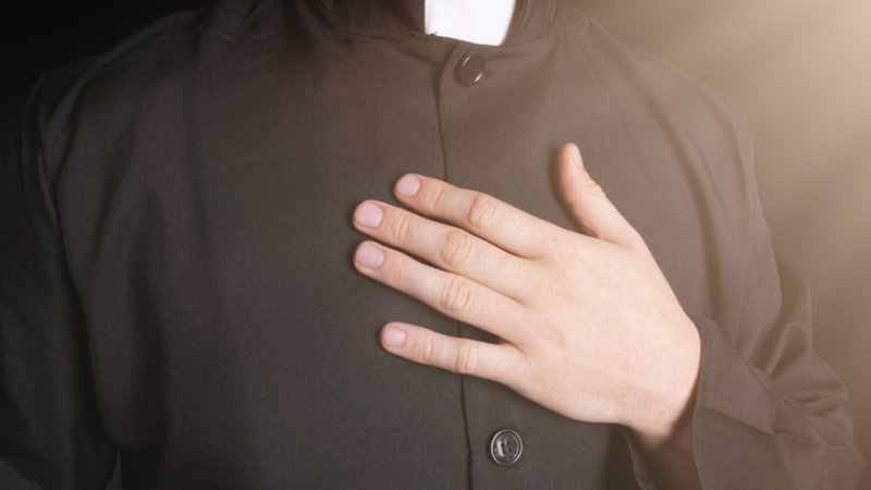 Fotografija: V zlorabe naj bi bilo vpletenih več kot 50 duhovnikov in škofov. FOTO: Shutterstock