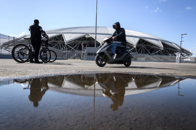 Samara Arena je resda sodobna, a so jo zgradili v zadnjem trenutku. FOTO: Fabrice Coffrini/AFP