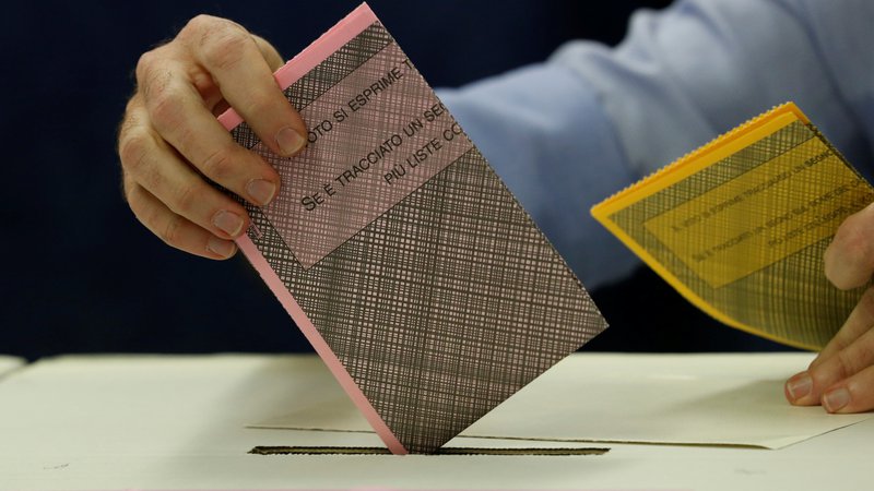 Fotografija: Deželne volitve v Furlaniji - Julijski krajini bodo potekale manj kot dva meseca po italijanskih parlamentarnih volitvah. FOTO: Stefano Rellandini/Reuters