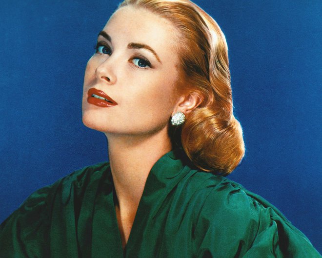 Ko se je leta 1956 Grace Kelly pri 26 poročila z monaškim princem Rainierjem, je Hollywood objokoval izgubo ene največjih zvezdnic tistega časa.