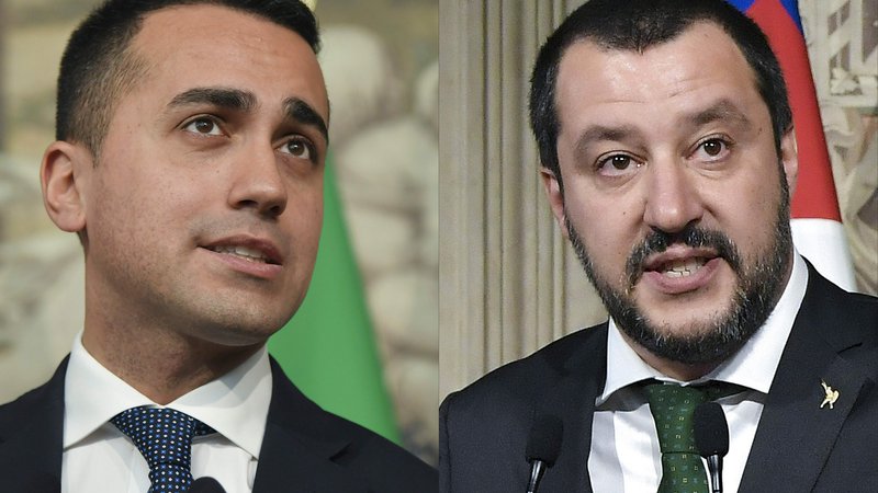 Fotografija: Vodja populističnega Gibanja 5 zvezd Luigi Di Maio (levo) in predsednik desne stranke Liga Matteo Salvini. FOTO: Tiziana Fabi/AFP