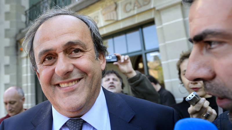 Fotografija: Michelu Platiniju se lahko spet smeji. Foto Fabrice Coffrini/AFP