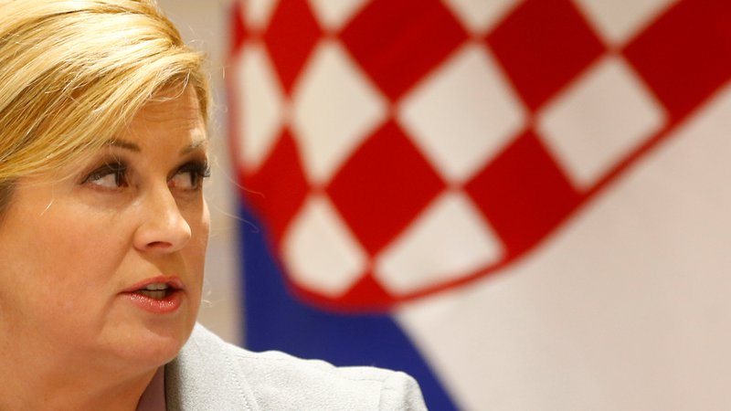 Fotografija: Kolinda Grabar Kitarović je na predstavitvi ukrepov za demografsko revitalizacijo Hrvaške obupano ugotovila: »Ogrožen je obstoj naroda in države.« FOTO: Reuters