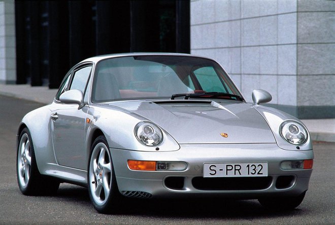 Porsche 993 je s čarobnim prepletom klasike, elegance in vrhunske tehnike najsvetlejša točka v sagi modela 911, ki se je začela leta 1963. FOTO: Porsche