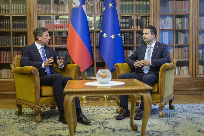 Predsednik republike Borut Pahor in prvak NSi Matej Tonin. FOTO: Voranc Vogel/Delo