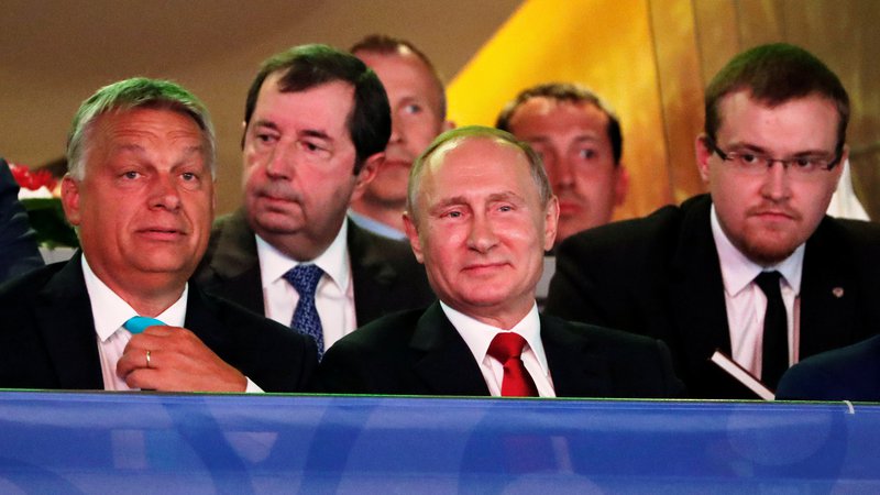 Fotografija: Ruski predsednik Vladimir Putin z madžarskim premierom Viktorjem Orbanom. FOTO: Laszlo Balogh/Reuters