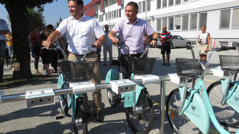 Fotografija: Električna kolesa so evropski prodajni in uporabni hit. Foto Blaž Račič