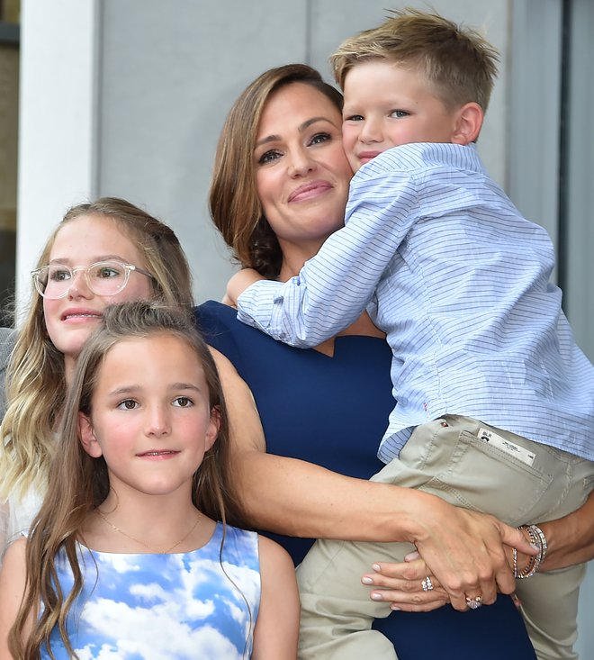 Nekdanja zakonca Jennifer Garner in Ben Affleck imata tri otroke. FOTO: Robyn Beck/AFP