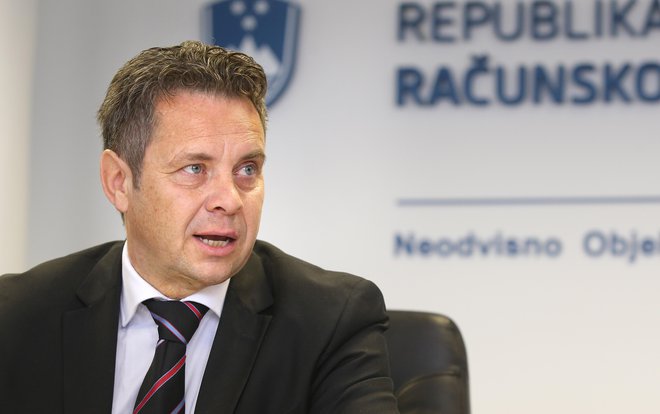 Tomaž Vesel, predsednik računskega sodišča, se veseli napovedi, da se Banka Slovenije ne bo več obnašala kot država v državi.  FOTO: Igor Zaplatil