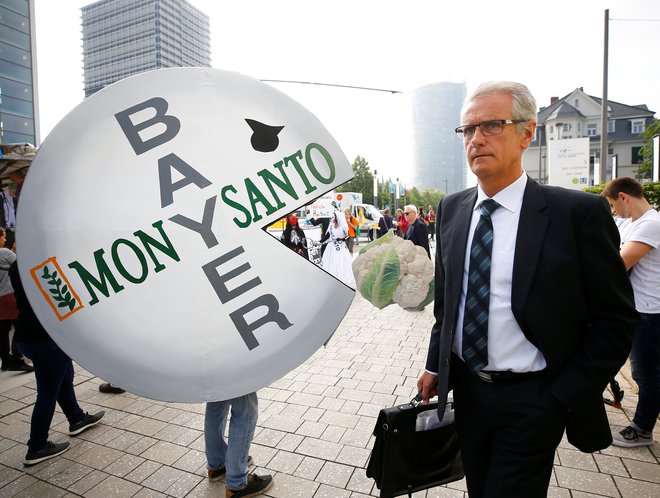 Bayer zavrača izsledke študije. Po njihovo ne podaja realnih dokazov. FOTO: Wolfgang Rattay/Reuters