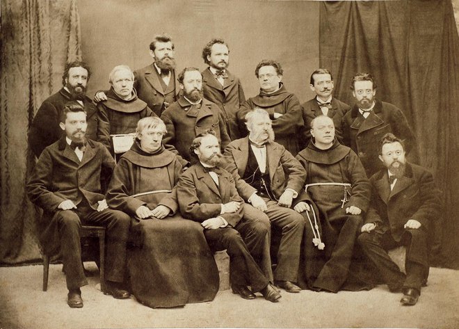 Učiteljski zbor Gimnazije Novo mesto v 19. stoletju. Foto Arhiv Gimnazije Novo Mesto