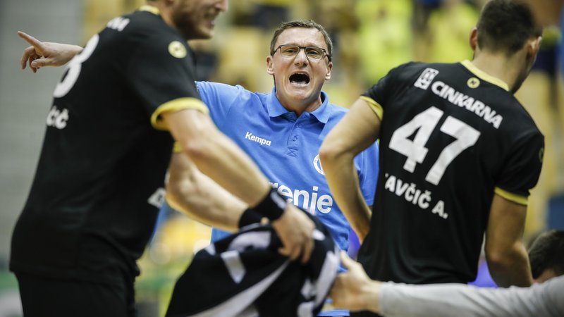 Fotografija: Trener Gorenja Zoran Jovičić je preskočil že dve oviri v pokalu EHF, kmalu se bo znašel pred tretjo. FOTO: Uroš Hočevar