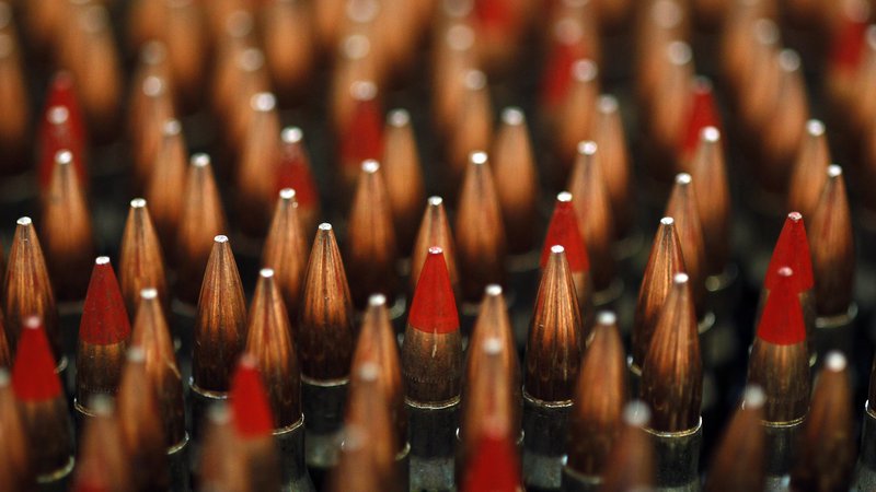 Fotografija: Kam je izginilo dva tisoč kosov streliva? Foto Reuters