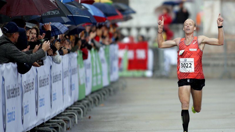 Fotografija: Drugi najhitrejši Slovenec vseh časov na 1500 metrov je atletsko stezo pred leti zamenjal za cesto. FOTO: Roman Šipić