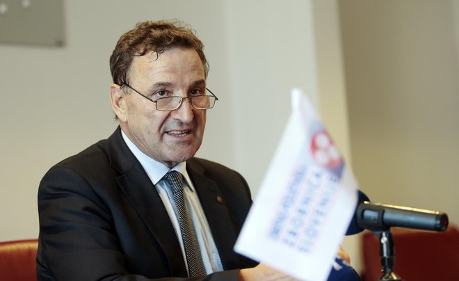 Branko Meh, predsednik Obrtno-podjetniške zbornice Slovenije, je ogorčen zaradi izračunov, ki so pokazali, kaj bi prinesel nepremičninski davek. Foto Jože Suhadolnik 
