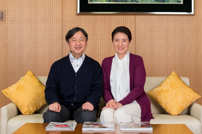 Bodoča cesar in cesarica: Naruhito bo postal 126. japonski cesar 1. maja prihodnje leto. Na fotografiji s soprogo princeso Masako.<br />
FOTO: Reuters
