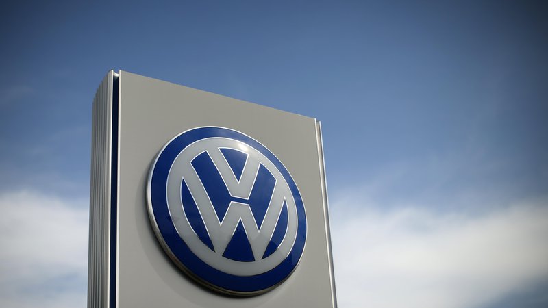 Fotografija: Volkswagen je odkril anomalije v novi programski opremi za dizelske motorje. FOTO: Jure Eržen/Delo