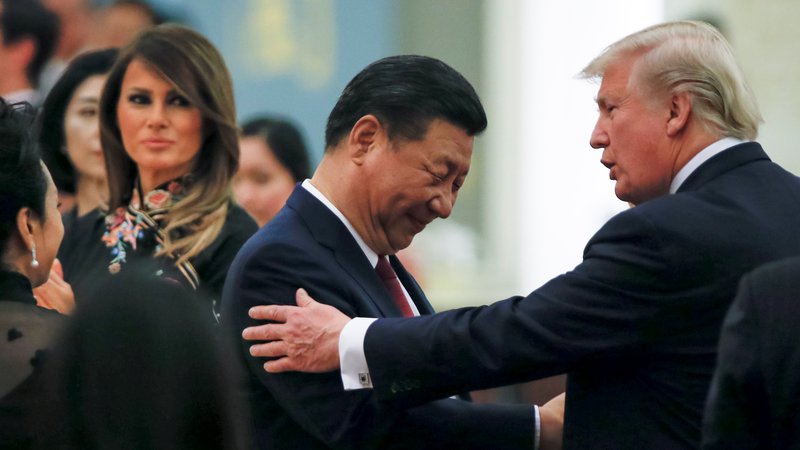 Fotografija: Tudi če se bosta predsednika Xi Jinping in Donald Trump nekaj časa pretvarjala, da sta našla čarobno formulo obojestranske zmage, Peking temu ne bo nasedel. Foto Reuters