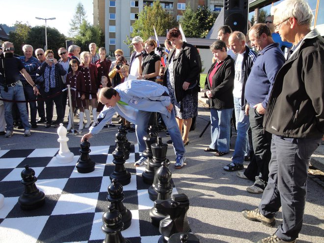 Ulični šah je zelo priljubljen.<br />
FOTO: Stanislav Jesenovec