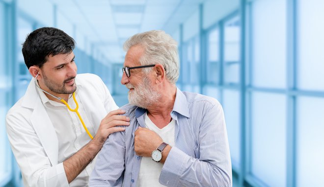 Zdravniki niso ustrezno zaščiteni, če bi pacient ugotovil, kdo od njih ga je prijavil pristojnim organom. Foto Shutterstock