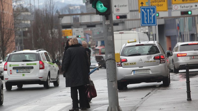 Fotografija: Stanje varnosti cestnega prometa se je letos na območju Policijske uprave Celje izredno poslabšalo. FOTO: Mavric Pivk/Delo