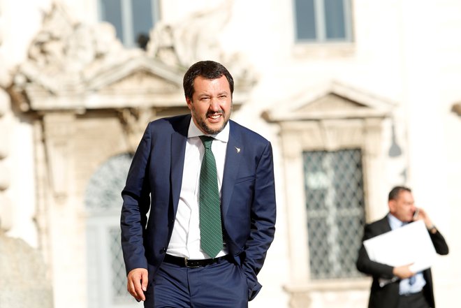 Na slovesnosti je Salvini med drugim dejal, da so otroci, umrli v fojbah, in tisti, umrli v nacističnem taborišču Auschwitz, enaki. FOTO: Remo Casilli/Reuters