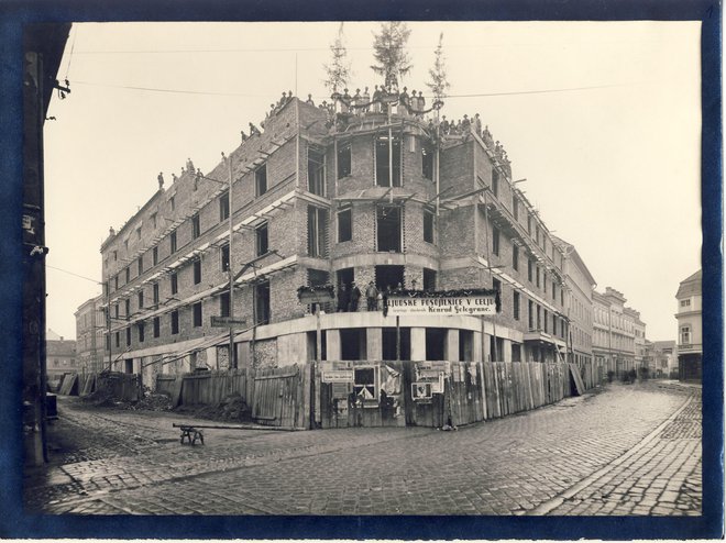 Med gradnjo Ljudske posojilnice leta 1929. FOTO: ZAC/Fototeka Pelikan